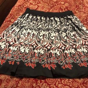 Like new White House Black Market skirt 8